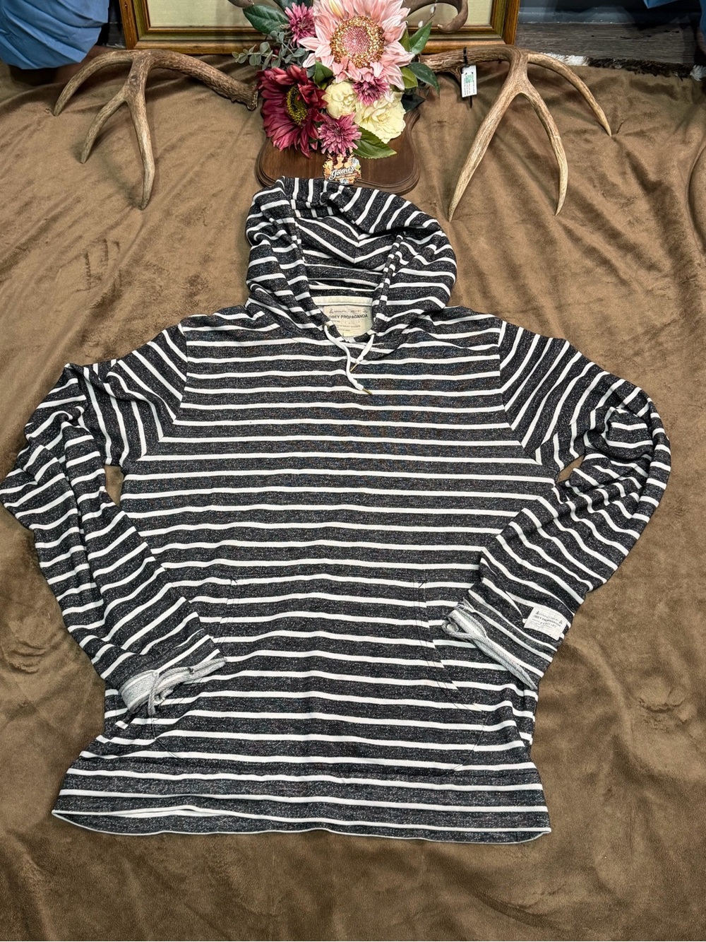 Vintage OBEY Propaganda Men’s Large Striped Hoodie Made in Korea